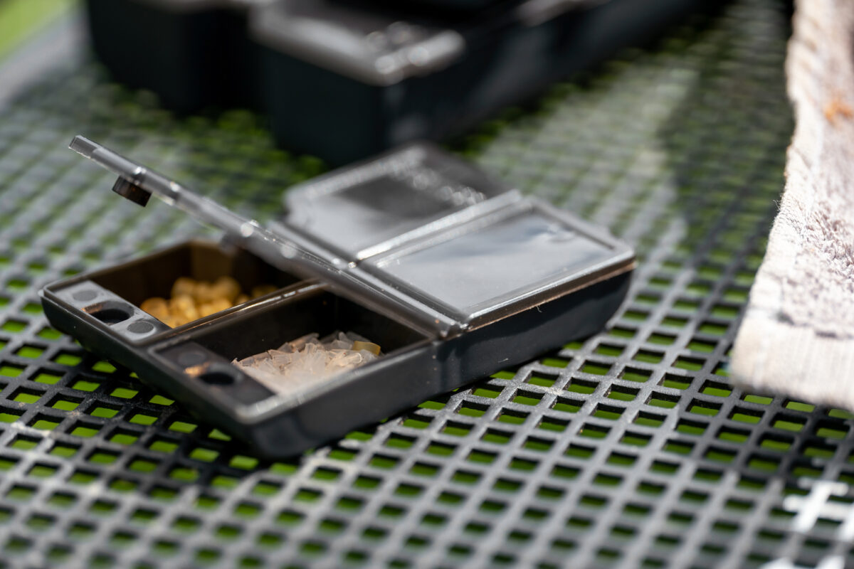 accessory box   8 compartment shallow