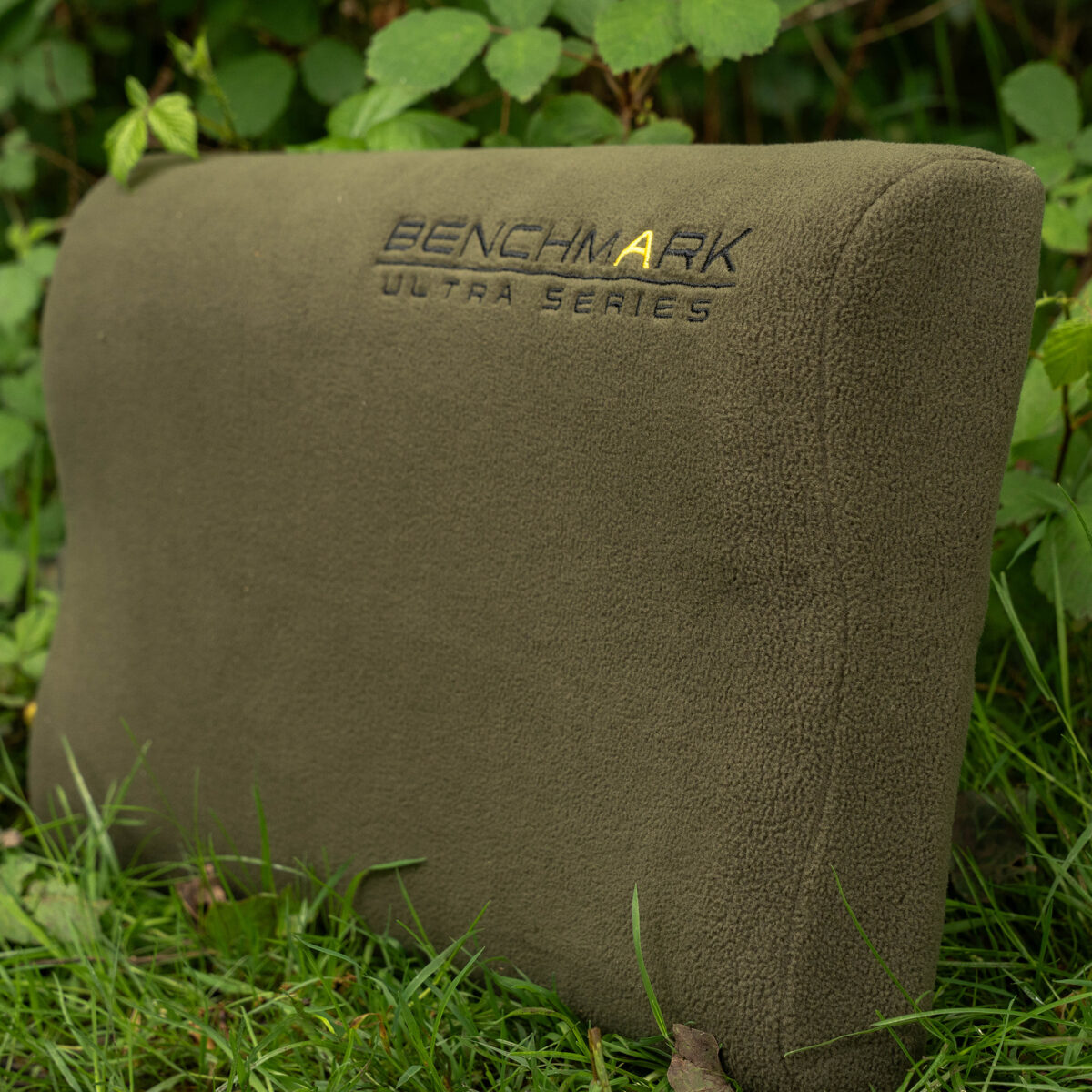 benchmark ultra memory foam pillow