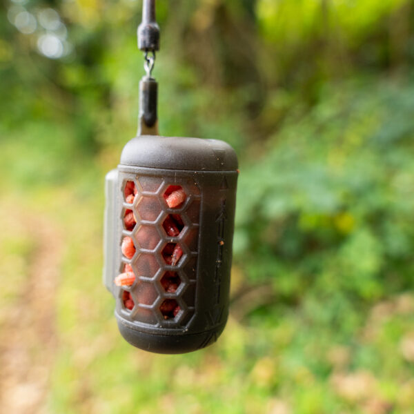 Combi Feeder - Medium 90g » Fish.bg | Хвани повече с Fish.bg