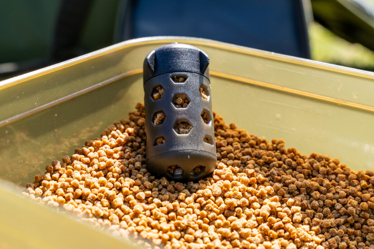 floating feeder