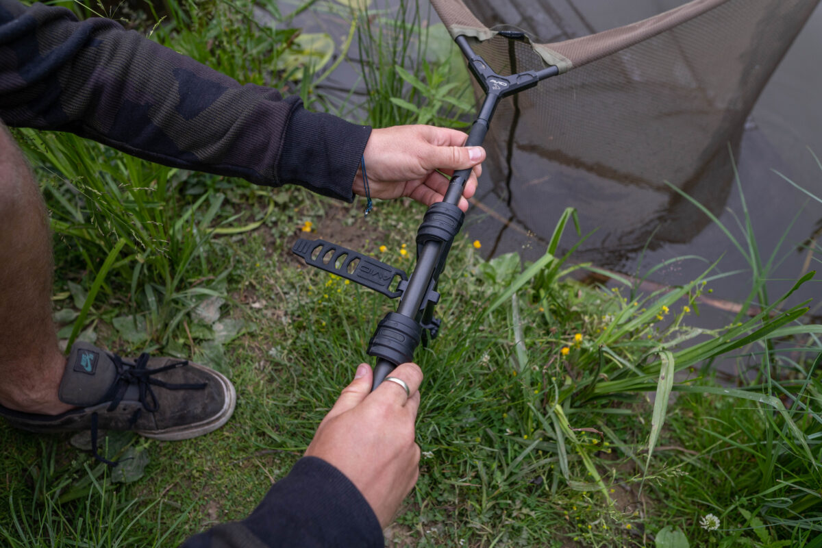 lok down landing net holder