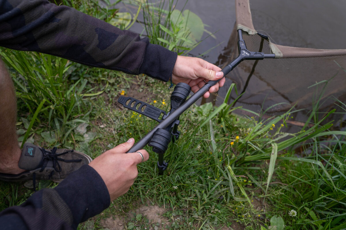 lok down landing net holder
