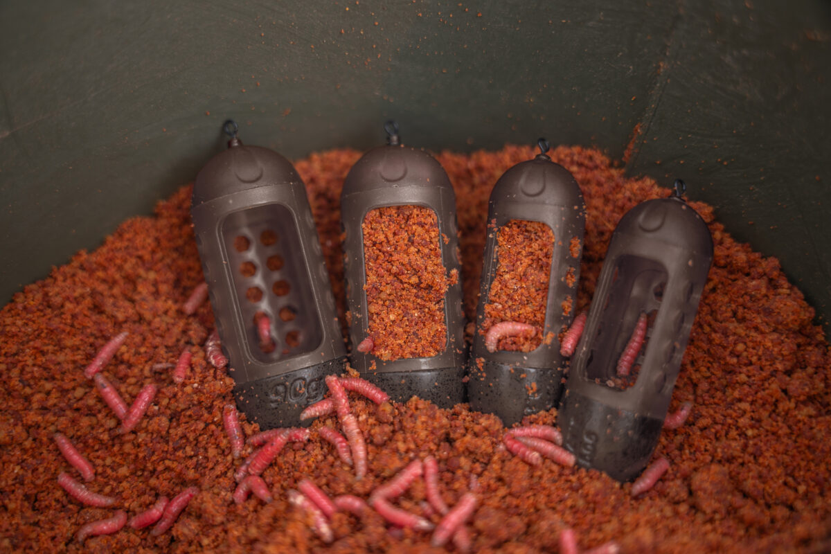 window combi feeder   l 90g