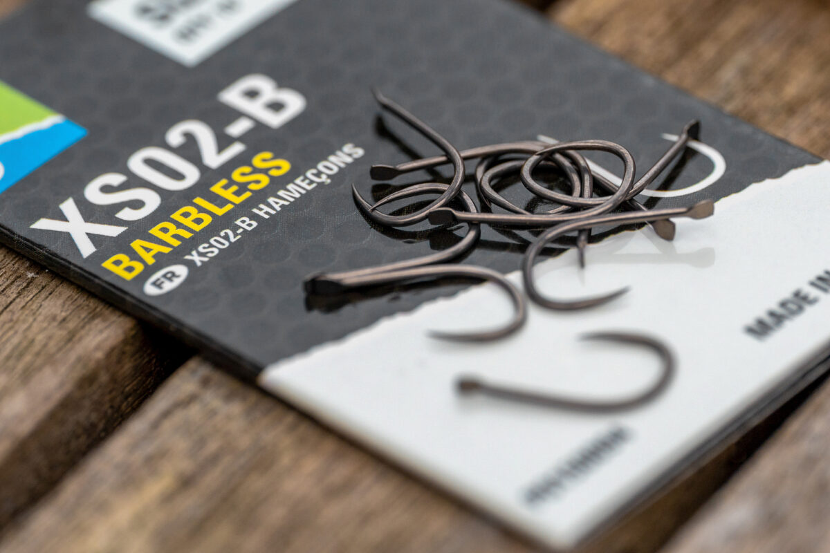 xs02 b size 8 hooks